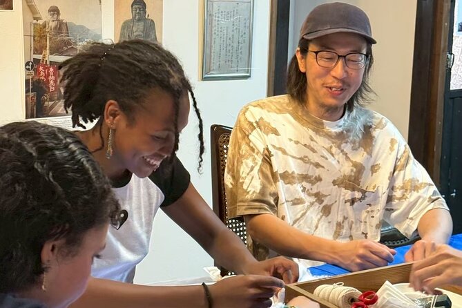 Hot Spring Dyeing Workshop in Beppu - How the small group affects the experience