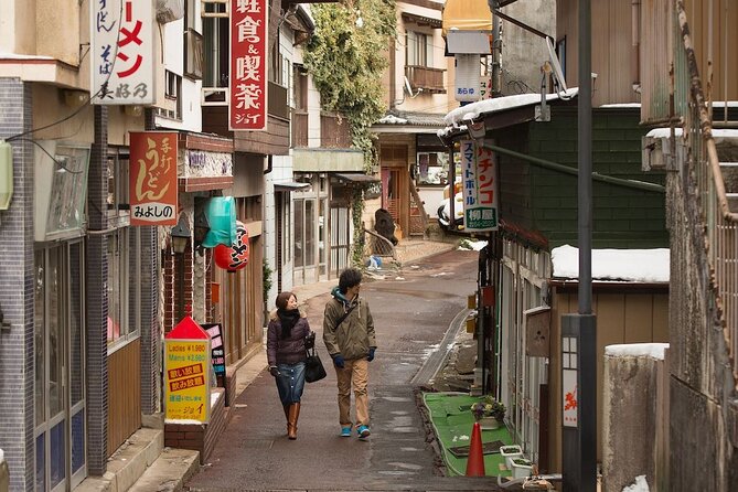 Hot Spring Town Walking Tour in Shima Onsen - The guide’s local perspective