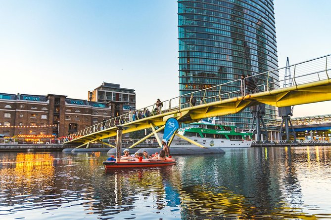 Hot Tub Boat Tour in London - London's most unique tour - Drinks, snacks, and what to bring