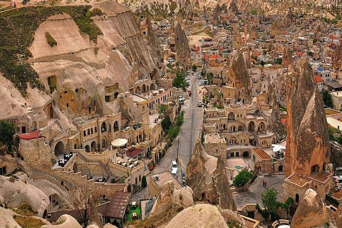 Istanbul, Cappadocia, Pamukkale and Ephesus 7 Day Package - Istanbul’s imperial center on day two