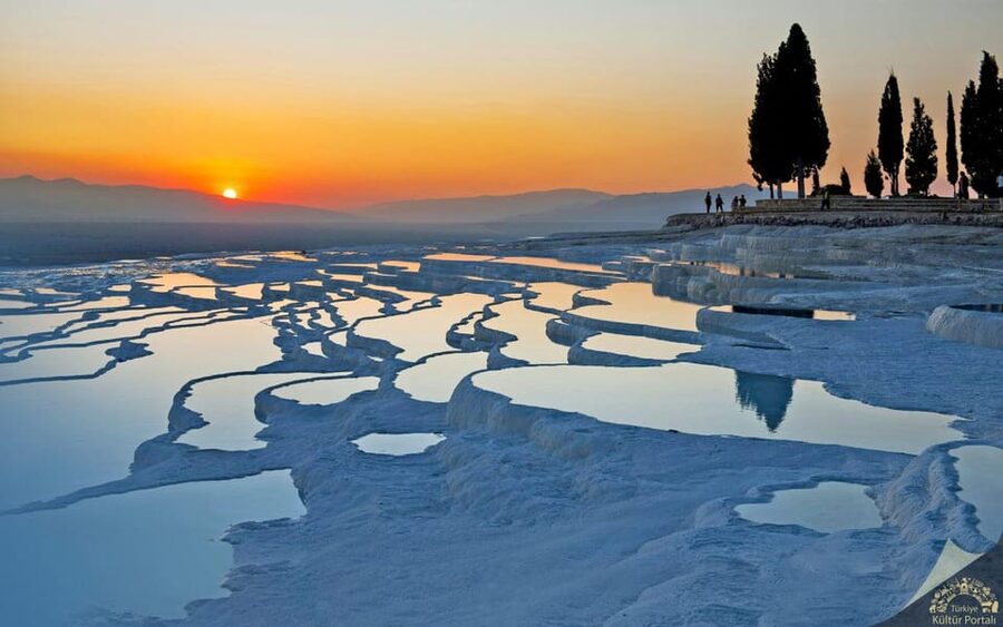 Istanbul: Ephesus, Pamukkale, Cappadocia 8-Day Trip by Plane - Hotels, meals, and the value of the $1,063 price
