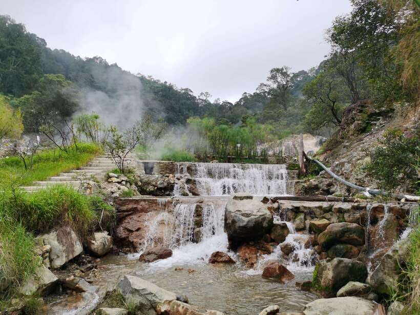 Jakarta: Volcano or Suspension Bridge,Ricefield & Hot Spring - Sariater hot springs and luwak coffee