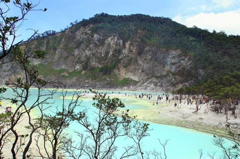 Jakarta: Volcano, Suspension Bridge, and Hot Spring Tour - Booking Details Worth Knowing