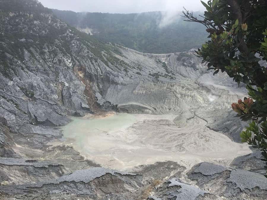 Jakarta: Waterfalls, Volcano, White Crater, Tea, Hot Spring - Three waterfalls give the day its best rhythm