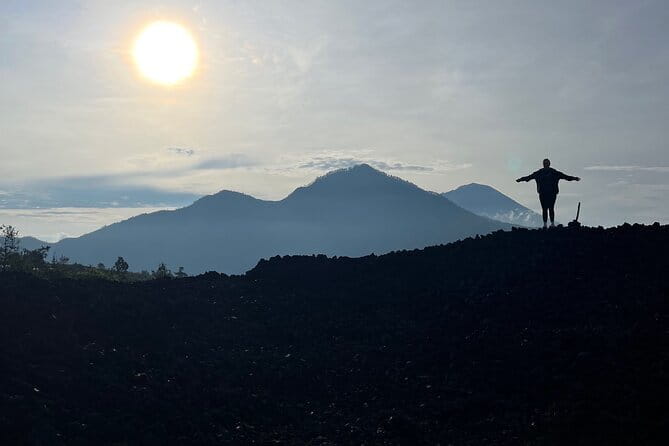 Jeep Mount Batur and Hot Springs with instagram fotos - Reaching Mount Batur by classic 4WD Jeep