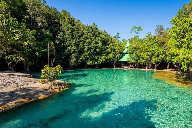 Jungle Tour to Emerald Pool, Krabi Hot Spring and Tiger Cave Temple - Three Krabi sights in one long day