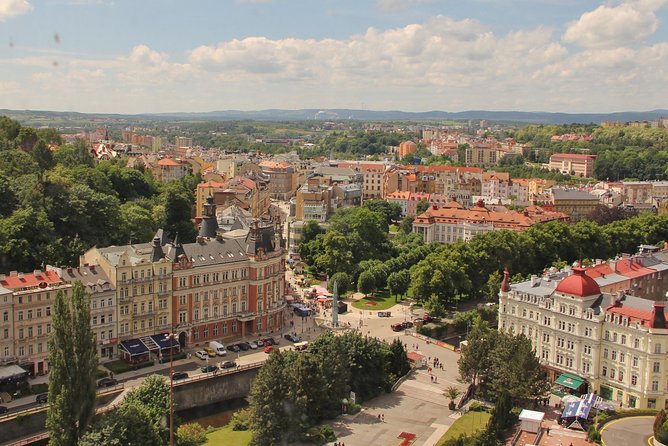 Karlovy Vary - The town of spas, mineral springs and relaxation - Leaving Prague with a private vehicle