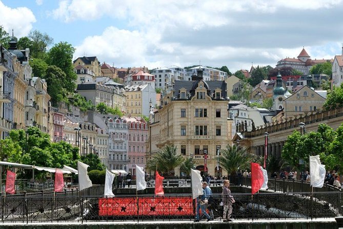 Karlovy Vary - The town of spas, mineral springs and relaxation - Vřídlo and the modern Hot Spring Colonnade