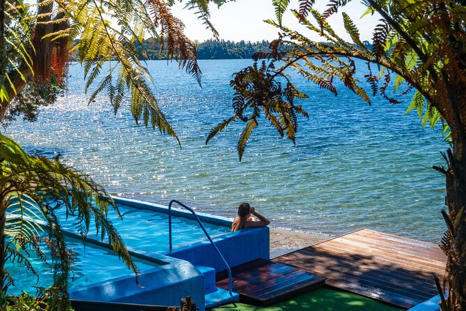 Katoa Jet Boat & Lake Rotoiti Hot Pools - Why the jet boat and hot pools work so well together