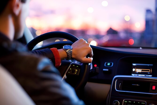 Keflavik Airport Private Transfer To/or from Blue Lagoon - The ride itself: 25 minutes in a private vehicle