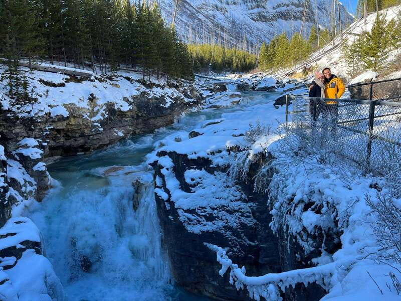 Kootenay: From Icy Mountain Rivers to Steamy Hot Springs - Guide service and language options