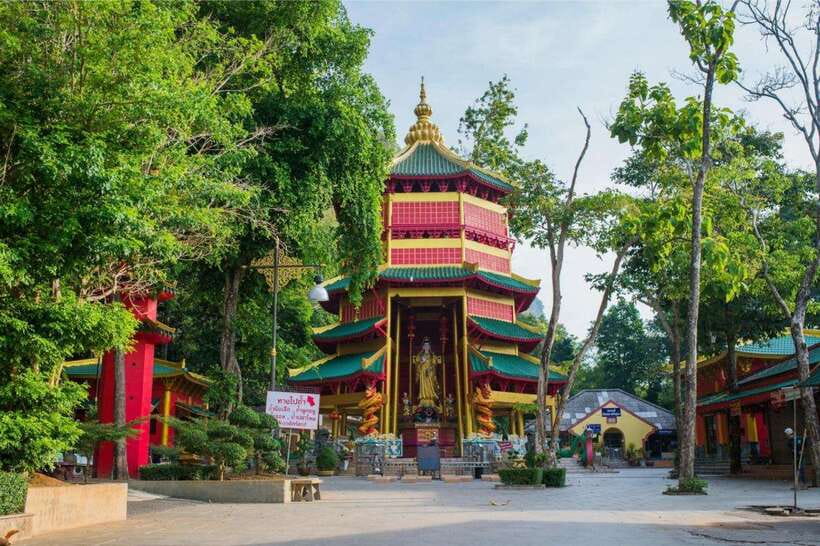 Krabi: Emerald Pool, Hot Springs & Krabi Town Day Tour - Hotel pickup can save time, but be ready early