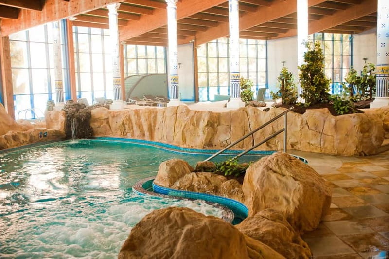 Krakow: Zakopane and/or Thermal Baths Experience - Oscypek, vodka, and a taste of Podhale