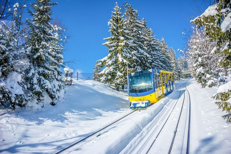 Krakow: Zakopane Day Tour with Optional Thermal Baths - Free time along Krupówki Street