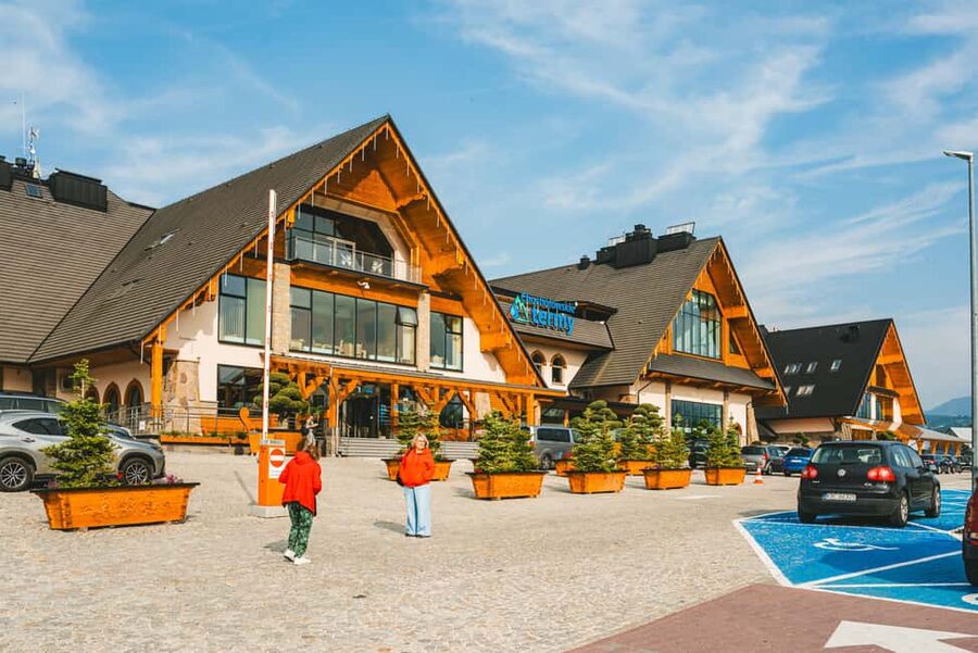 Krakow: Zakopane One Day Trip with Funicular & Thermal Pools - Who should book it