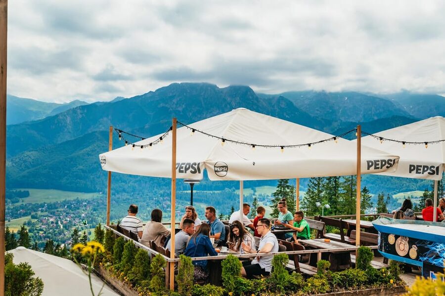 Krakow: Zakopane, Tatra Mountains, Cable Car & Thermal Baths - Guides, transport, and the pace of the day