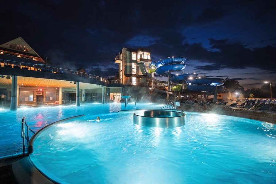Krakow: Zakopane-Thermal Bath(Evening Time)with Hotel Pickup - What the $51 price really covers