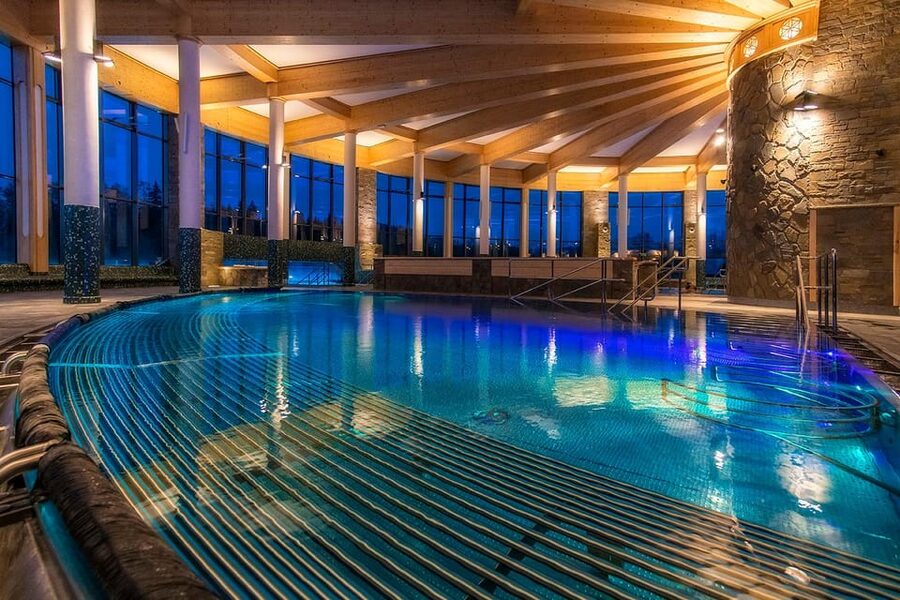 Krakow: Zakopane-Thermal Bath(Evening Time)with Hotel Pickup - Who will enjoy this day most