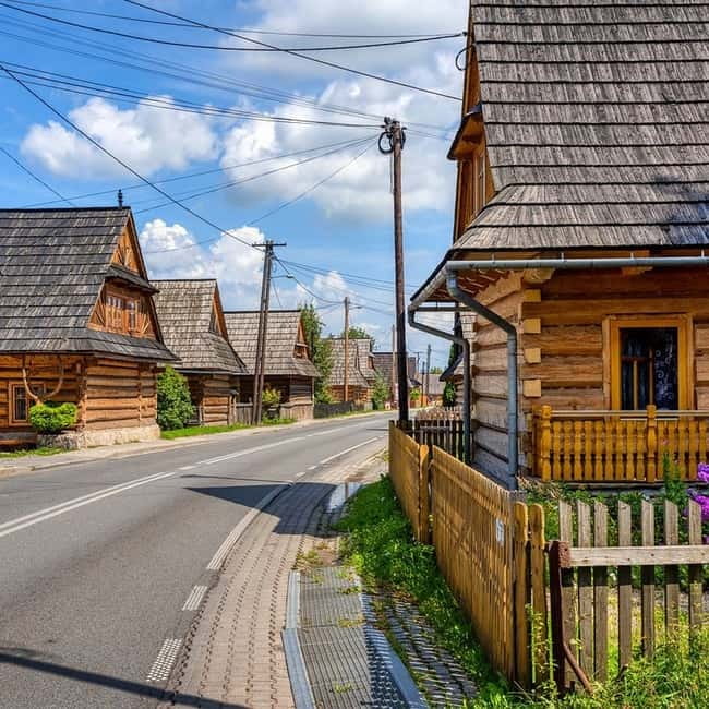 Krakow: Zakopane Tour Local Tasting, Cable Car & Hot Springs - Chocholowskie Thermal Baths: the relaxing finale