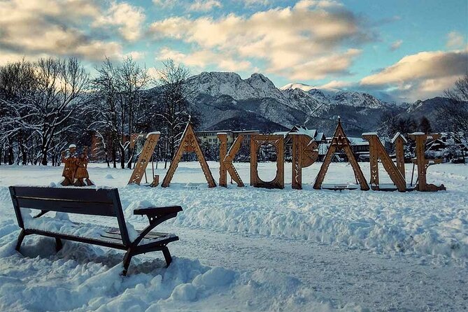 Krakow: Zakopane Tour, Thermal Springs, Cable Car & Hotel Pickup - Chochołów and its wooden Highland homes