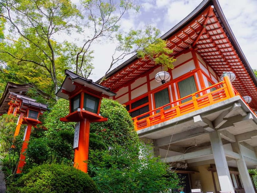 Kyoto: Hike and Hot Springs in Kurama - The cedar trail up Mount Kurama