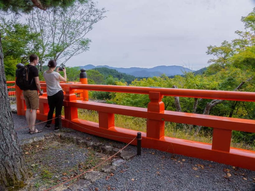 Kyoto: Hike and Hot Springs in Kurama - Descending to the village of Kurama