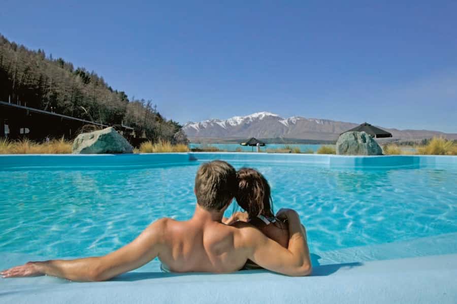 Lake Tekapo: Single Day Multiple Entry Pass for Hot Pools - A warm soak above Lake Tekapo