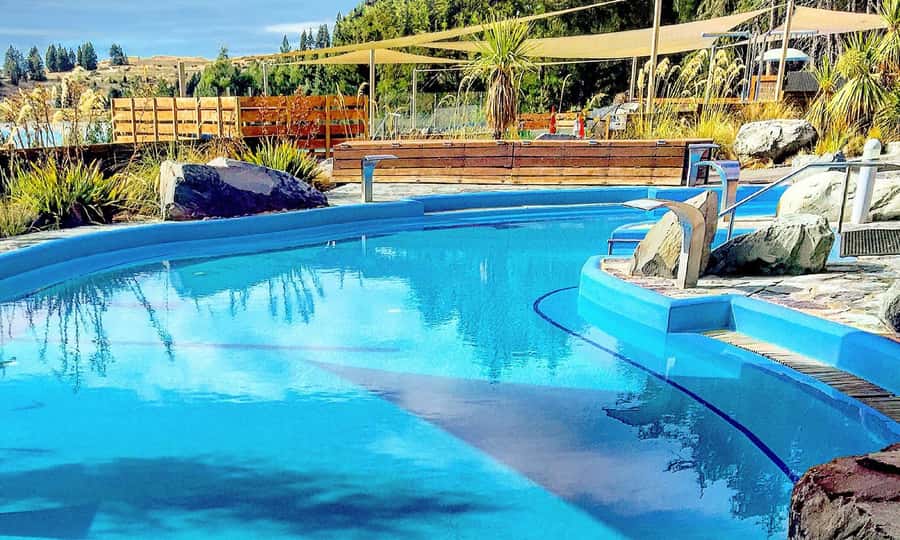 Lake Tekapo: Single Day Multiple Entry Pass for Hot Pools - Accessibility and practical details
