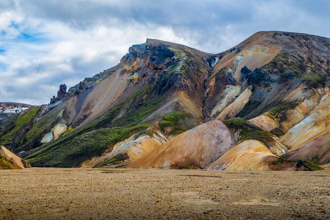 Landmannalaugar Hiking, Haifoss Waterfall and Hot Springs Tour - Háifoss, Granni, and the big waterfall view