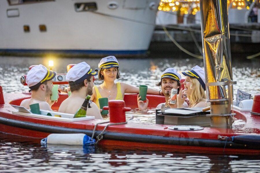 London: Hot Tub Boat Guided Historical Docklands Cruise - What the view feels like from the water