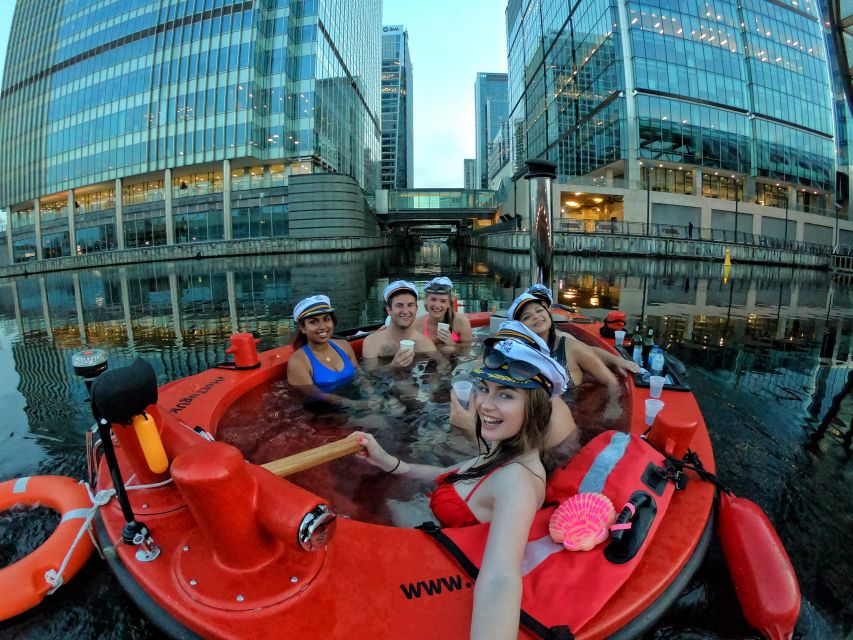 London: Hot Tub Boat Guided Historical Docklands Cruise - The 75-minute route through Canary Wharf