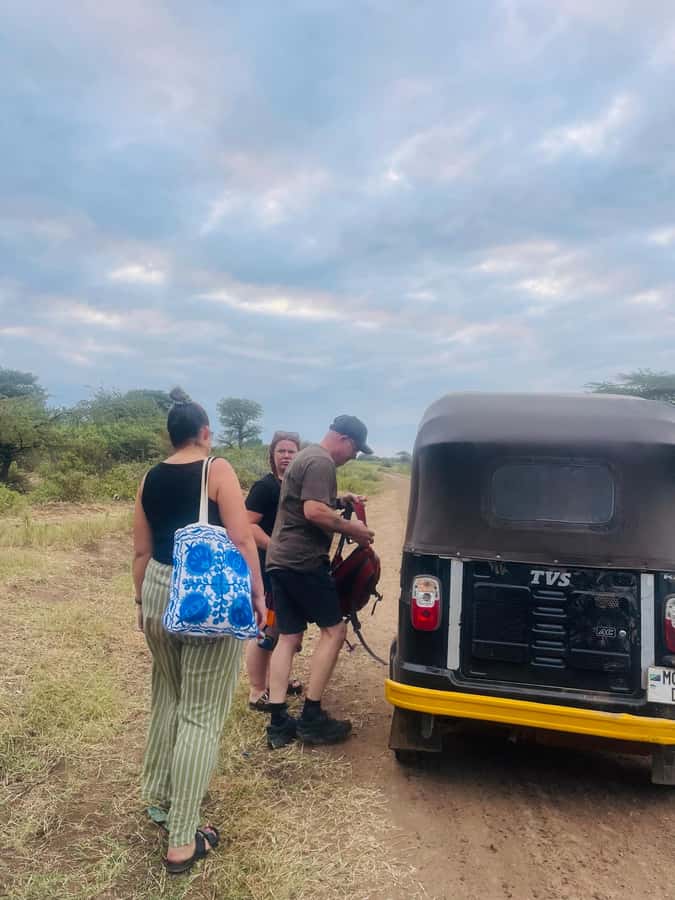 Materuni Waterfall, Coffee Tour & Hot Springs- Maasai tour - Lunch before the blue water of Chemka