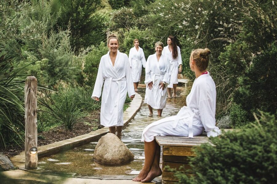 Melbourne: Mornington Peninsula & Hot Springs Tour 8 pax max - Who should book this day out?