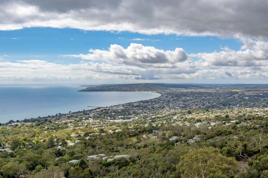 Melbourne: Peninsula Hot Springs Early Bathing & Scenic Tour - The colourful beach boxes