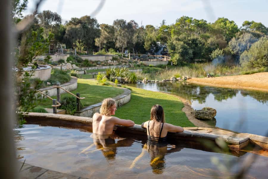 Melbourne: Peninsula Hot Springs with Lunch and Wine - The day in five useful points