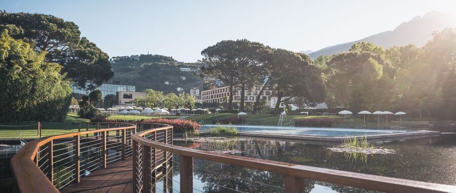 Merano: Terme Merano Pools and Sauna Entry Ticket - Moving through the 15 indoor pools