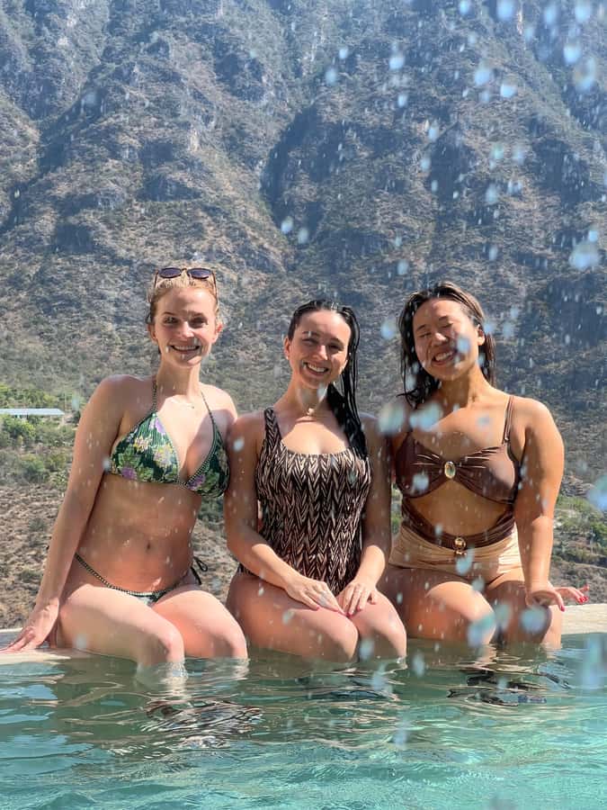 Mexico City: Tolantongo Caves, hot springs, and natural pools - What to pack for a wet mountain day