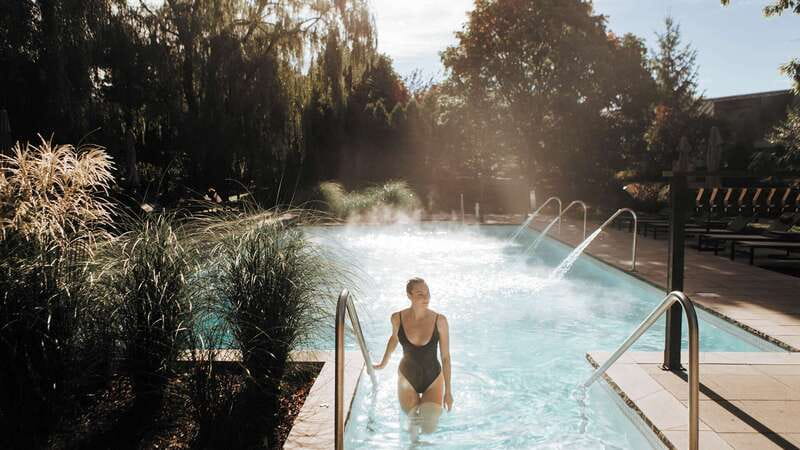 Mont-Saint-Hilaire: Nordic Spa Thermal Experience - Moving Through the Nordic Baths and Waterfalls