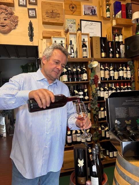Montecatini Terme: Aperitifs with local wine and oil tasting - The first lesson: Tuscan wine and olive oil