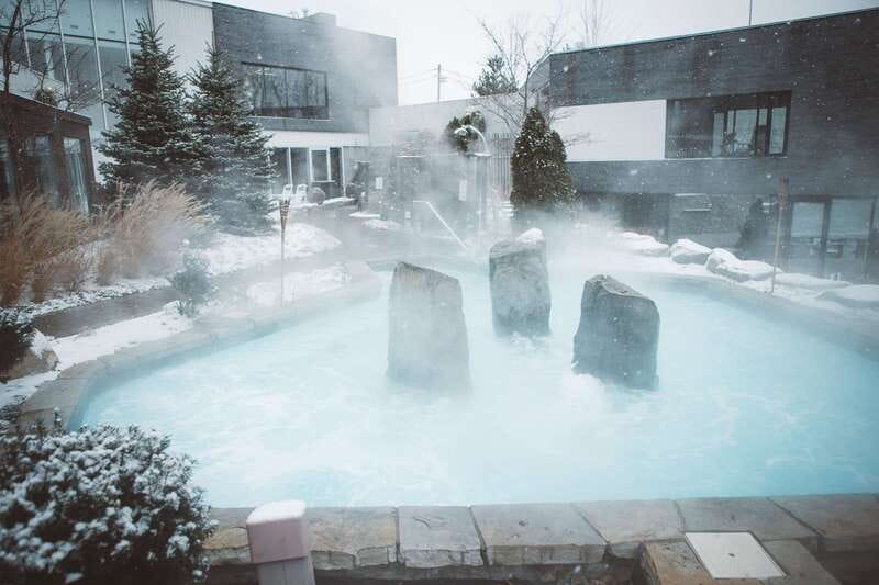 Montreal: Nordic Spa Thermal Experience - Cold baths, waterfalls, and the hot-cold rhythm