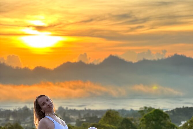 Mount Batur Sunrise By Private Jeep include Hot Spring - Watching the sun come up over Bali