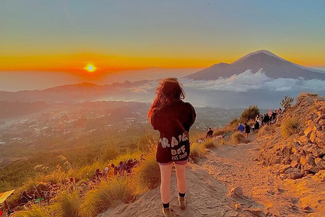 Mount Batur Sunrise Hike, Breakfast & Hot Spring - The Mount Batur climb: steady, steep, and dark