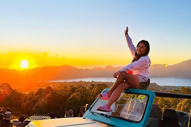 Mount Batur Sunrise Jeep Tour and Hot Spring - Sunrise snacks at the lookout