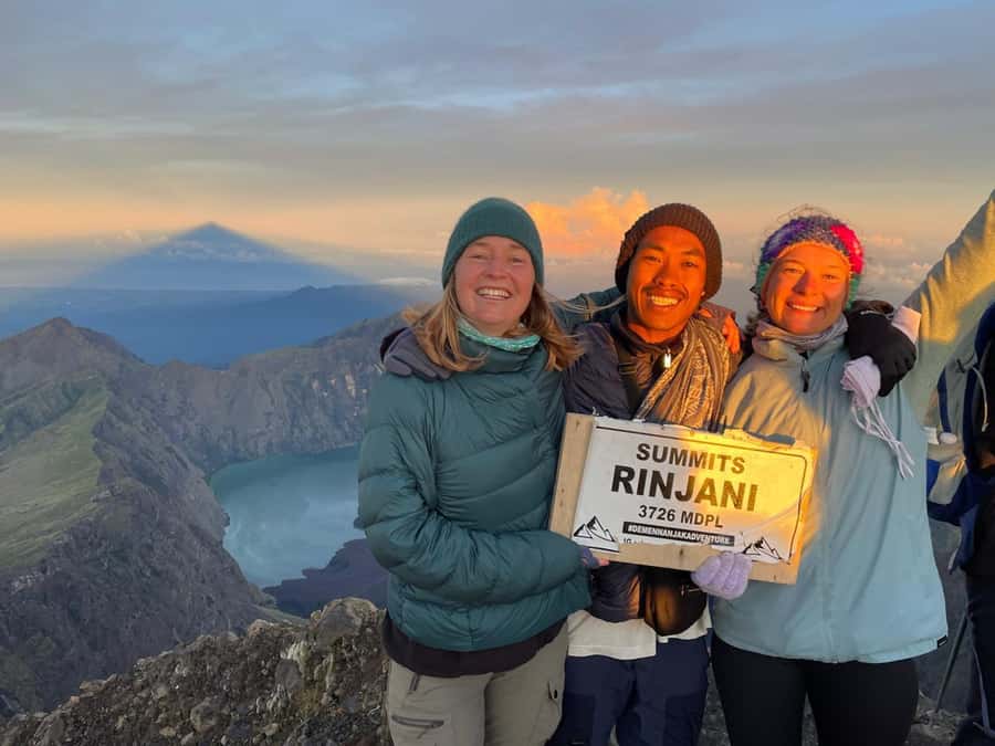Mount Rinjani: 3D/2N Trekking to Summit, Lake and Hot Spring - Day three, summit sunrise and the long return