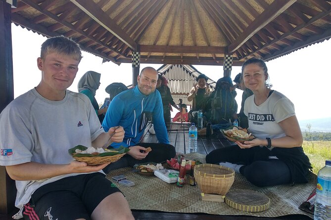 Mount Rinjani 3D2N Private Trek – Summit, Crater Rim & Hot Spring - Senaru Crater Rim: a second night with a different view