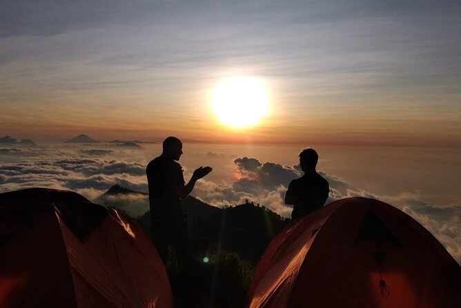 Mount Rinjani 3D2N Private Trek – Summit, Crater Rim & Hot Spring - Pickup, hotel night, and meeting point