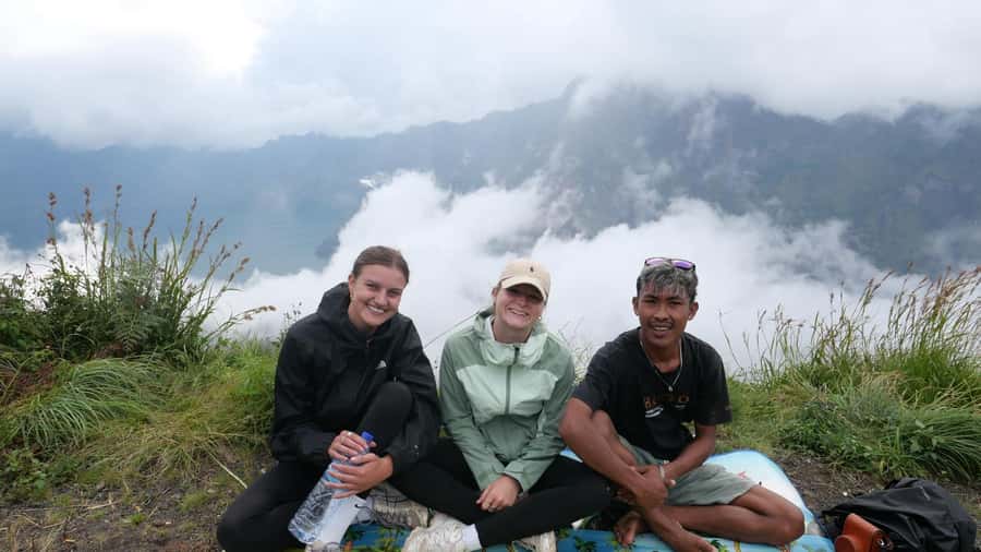 Mount Rinjani Trekking 2D/1N Summit Sunrise & Sunset Views - What this Mount Rinjani trip really involves