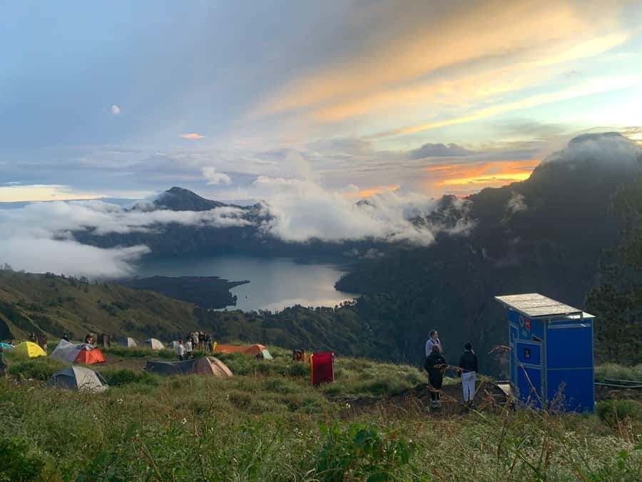 Mount Rinjani Trekking 2D/1N Summit Sunrise & Sunset Views - What to pack for the summit push