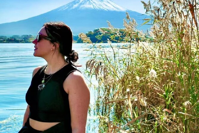 Mt. Fuji to Lake Kawaguchi, Lake Yamanaka and Onsen Day Tour - Lake Yamanaka offers a second Fuji setting