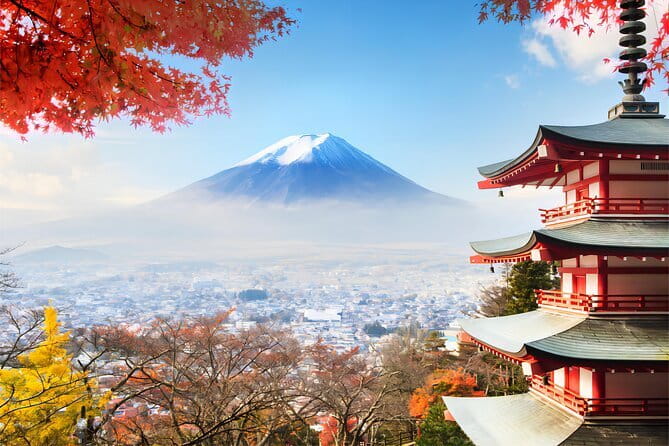 Mt. Fuji Tours to Lake Kawaguchi and Yamanaka Onsen English Guide - Mt. Fuji’s 5th Station brings you close to the summit